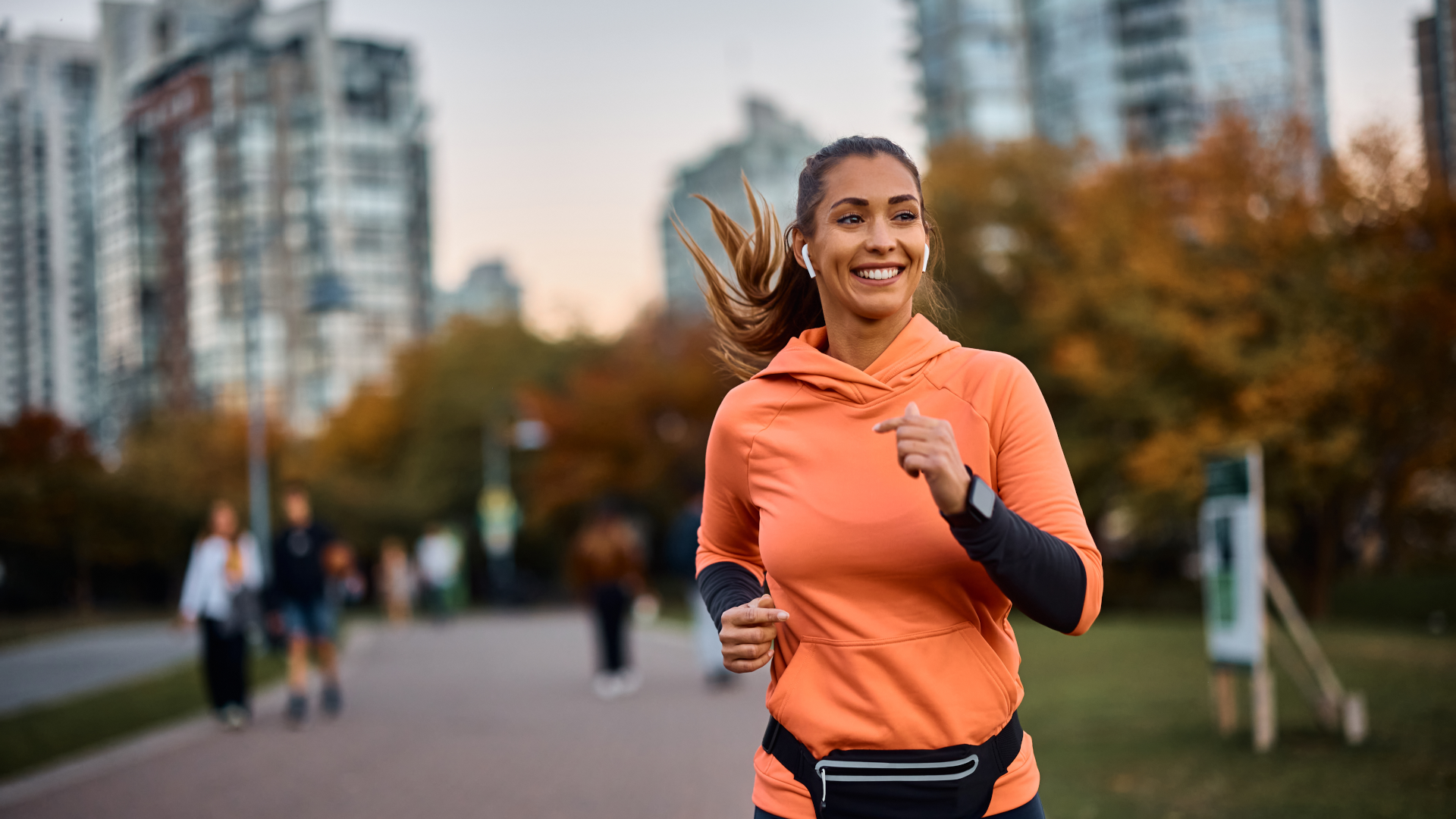 Woman working out to lose weight